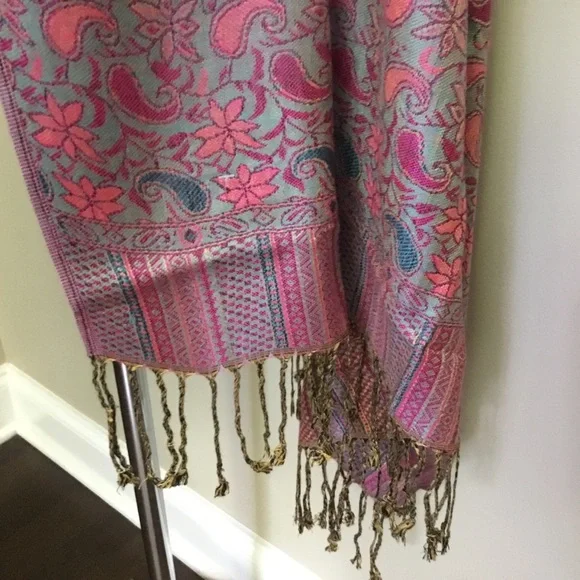 PASHMINA silk floral paisley fringe scarf wrap - Picture 4 of 5